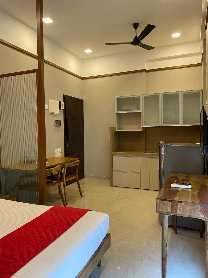 Theory9 Premium Service Apartments Khar Bombaim Exterior foto