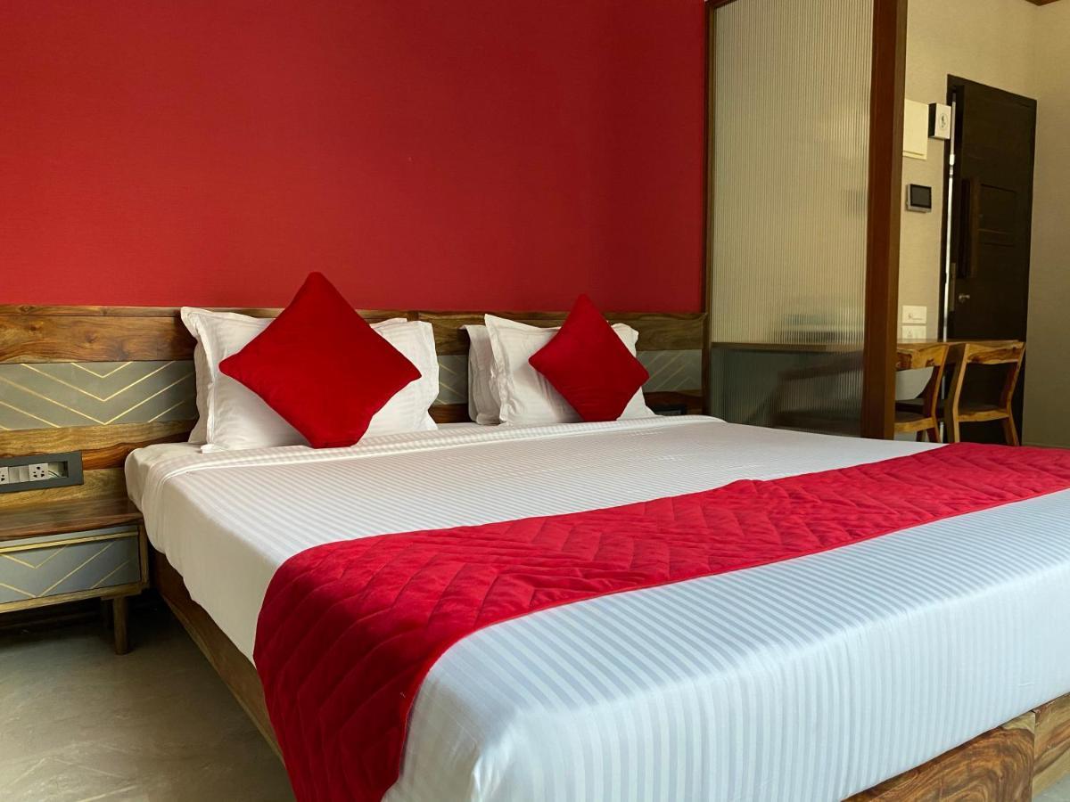 Theory9 Premium Service Apartments Khar Bombaim Exterior foto