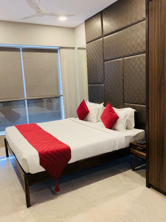 Theory9 Premium Service Apartments Khar Bombaim Exterior foto